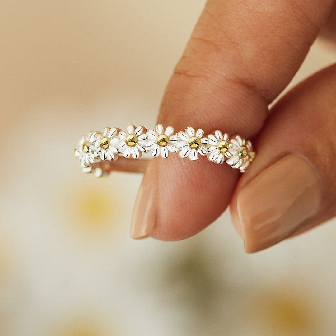 Sweet Little Daisy Chain Adjustable Ring For Women